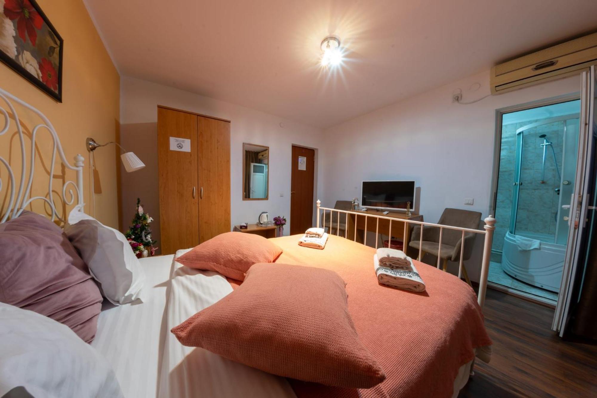 Hotel La Casa Nord Bucarest Habitación foto